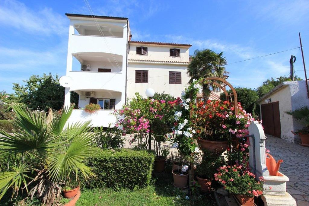 Apartments Anita Pomer Exterior foto